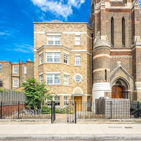 Luxury 1 Bed Apt Sleeps 5, Barons Court 5M To Tube Лондон Екстериор снимка